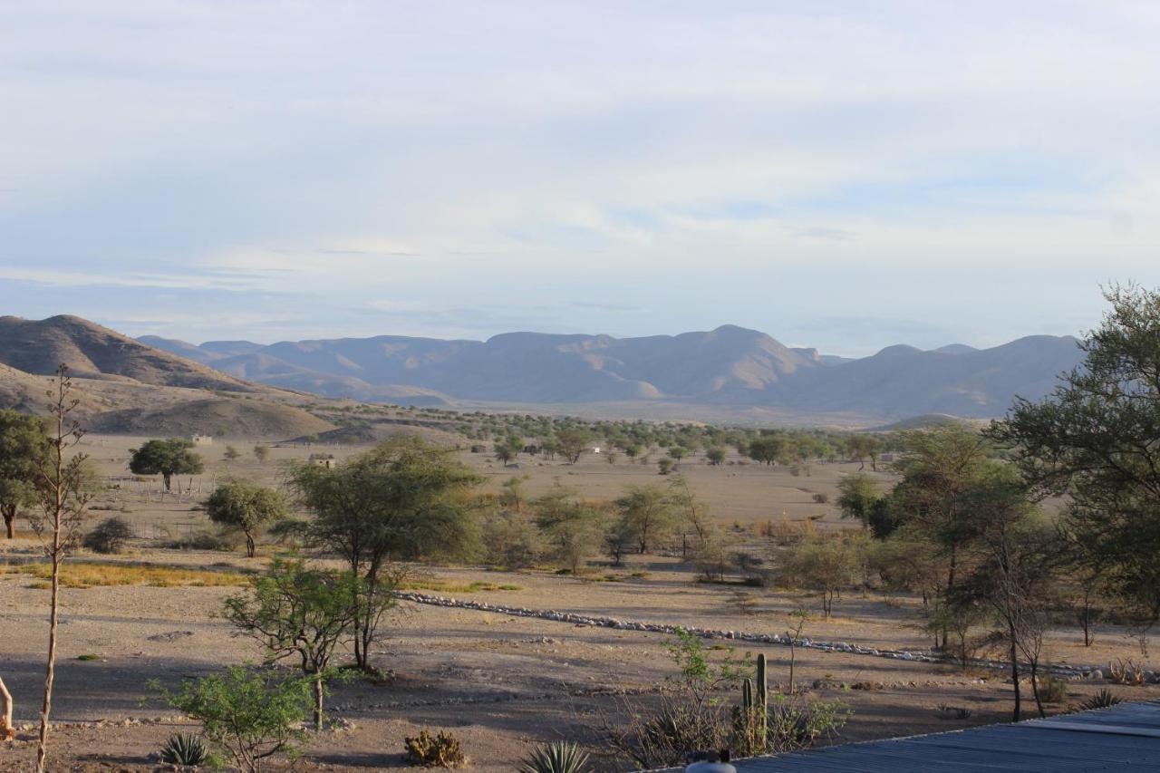 Fort Sesfontein Lodge & Safaris Luaran gambar