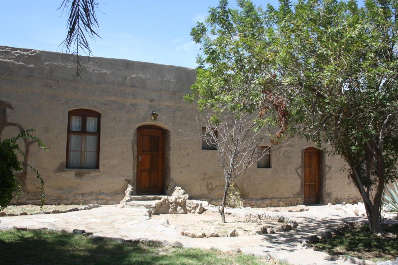 Fort Sesfontein Lodge & Safaris Luaran gambar