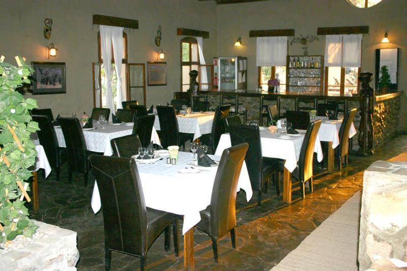 Fort Sesfontein Lodge & Safaris Luaran gambar